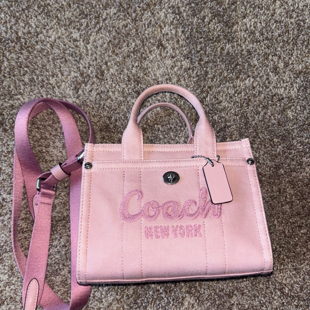 Coach Cargo Tote 20 in ballerina